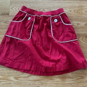 Red Hanna Andersson skirt size 130 with white piping EUC